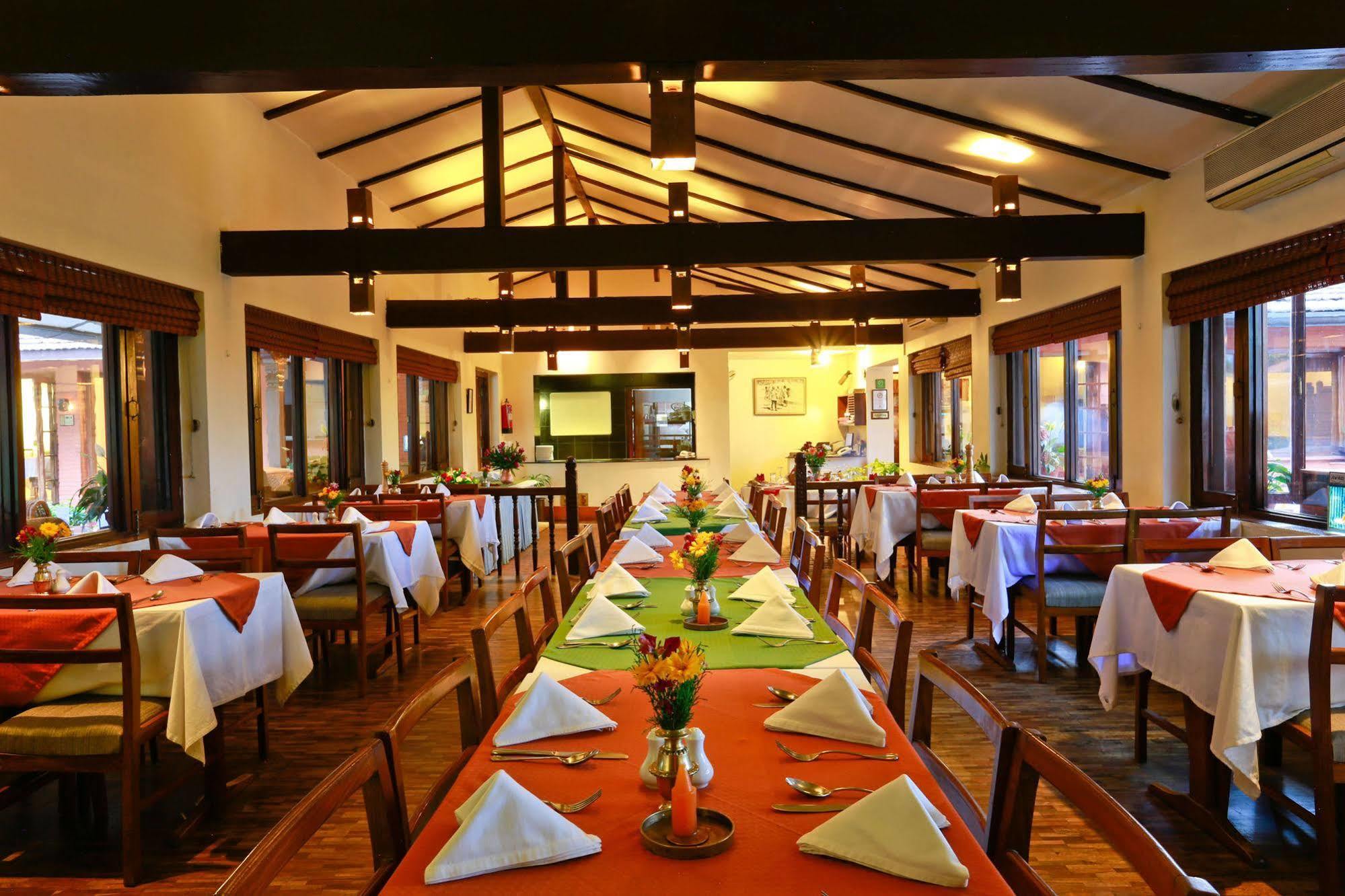 Summit Hotel Lalitpur Eksteriør billede